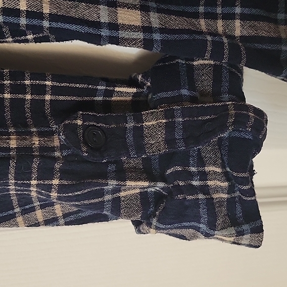 Plaid button up shirt - Picture 5 of 7